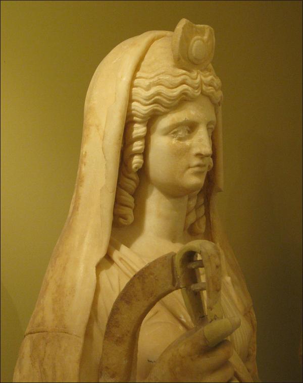 Marble statue of Isis-Persephone