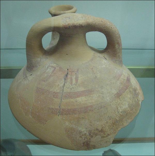 Late Minoan stirrup jar